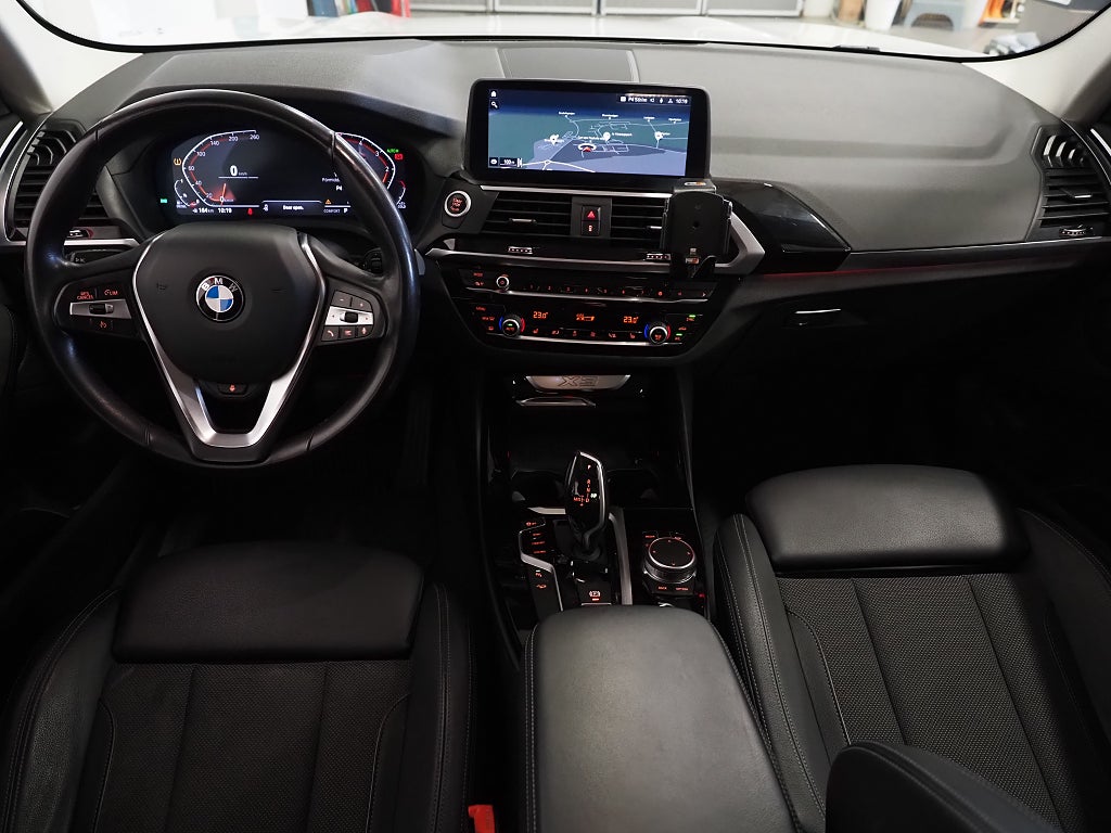 BMW X3 xDrive20d 190hk xLine | Navi | Värmare | Dragkrok |