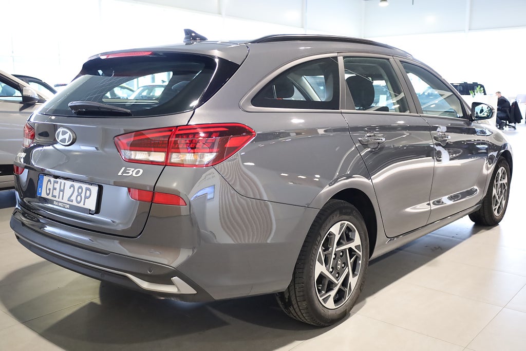 Hyundai i30 1,0 T-GDi MHEV Essential Kombi Aut Navi Kamera