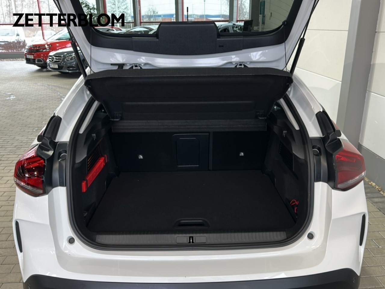Citroen C4 HDi 130 automat shine 2022, bild 6/10