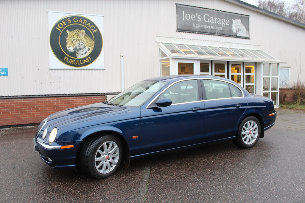 Jaguar S-Type 2.5 V6, få ägare, lågmil, nyservad