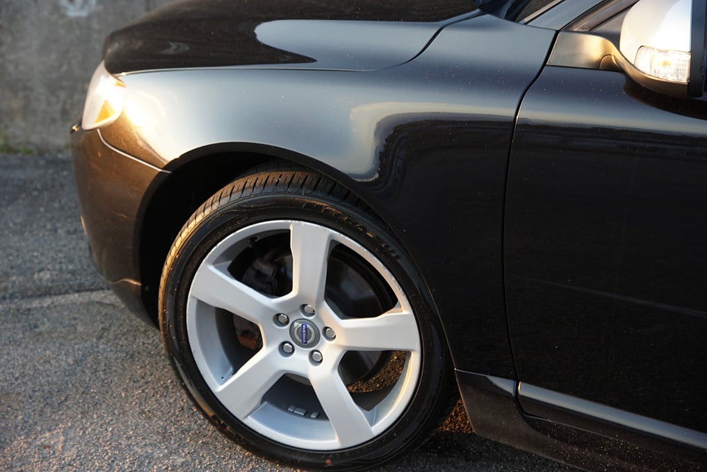 Volvo V70 T4 180hk R-Design 2-Ägare|Drag|P-Sensorer|