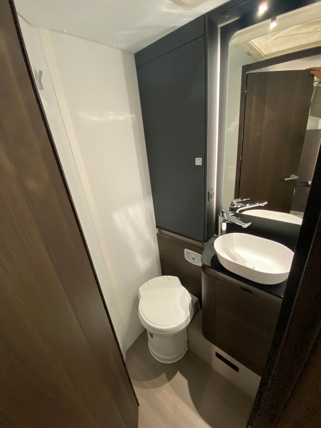 Adria Coral Supreme 670 SL / ALDE / Ugn / Panorama / Automat - Adria