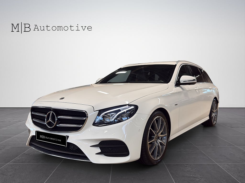 Mercedes-Benz E Mercedes-Benz E 220 T d / AMG / 360° / Widescreen