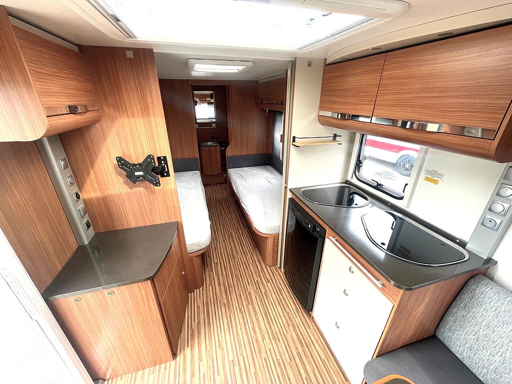 Adria 542 UT Enkelsängar Toa bak Alde Boxmarkis 1500 kg