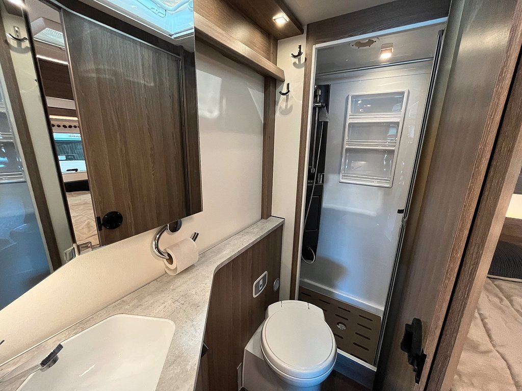 Kabe TMI 760 LXL / Automat 180hk / Dragkrok / Solcell / Ugn - Kabe
