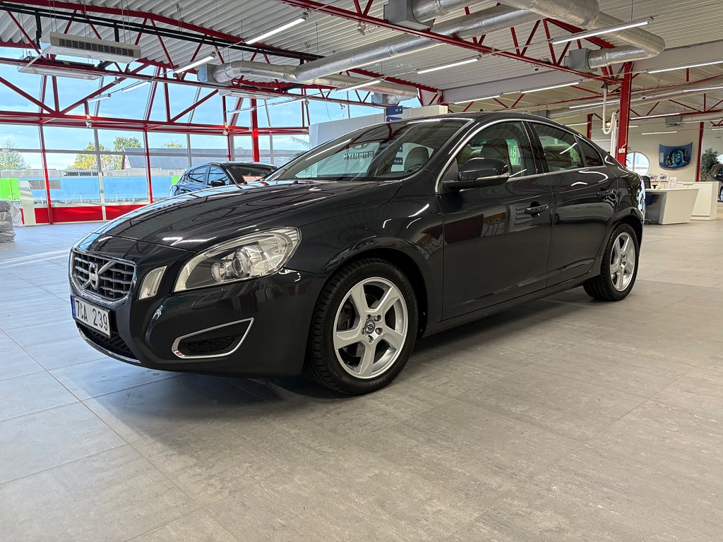 Volvo S60 T5 Summum Kamrem bytt v-hjul
