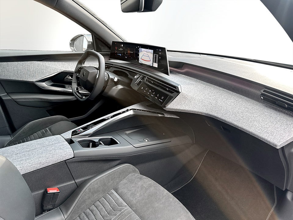 Bild på Peugeot E-3008 GT 214hk Aut - DEMO