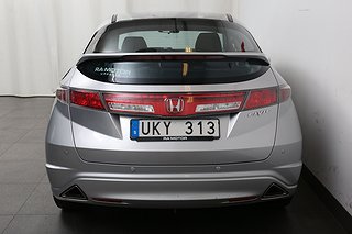 Halvkombi Honda Civic 8 av 20