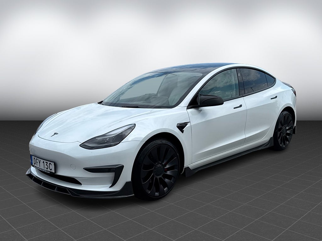 Tesla Model 3 Performance 513hk Pano Autopilot Svensksåld