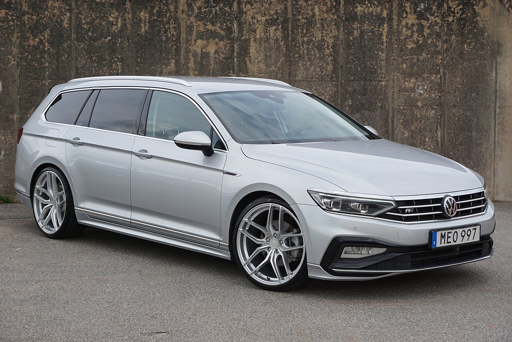 Volkswagen Passat 2.0 TDI 4Motion R-Line|Eibach|20”|Drag|B-Kamera|Värmare