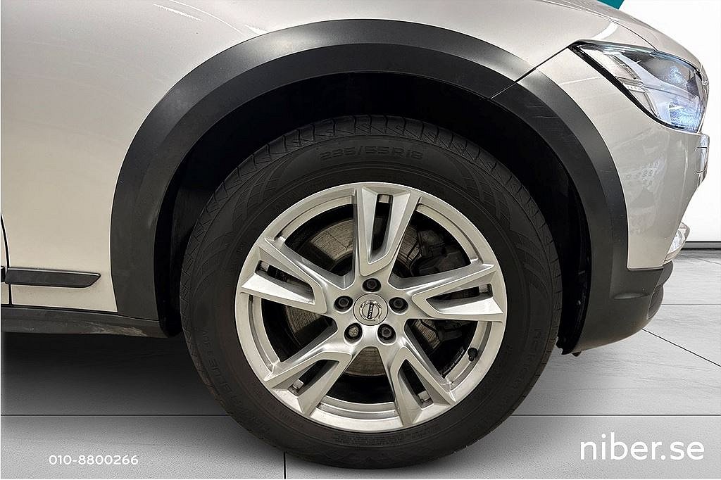 Volvo V90 Cross Country D4 AWD ADV. SE 2,95%