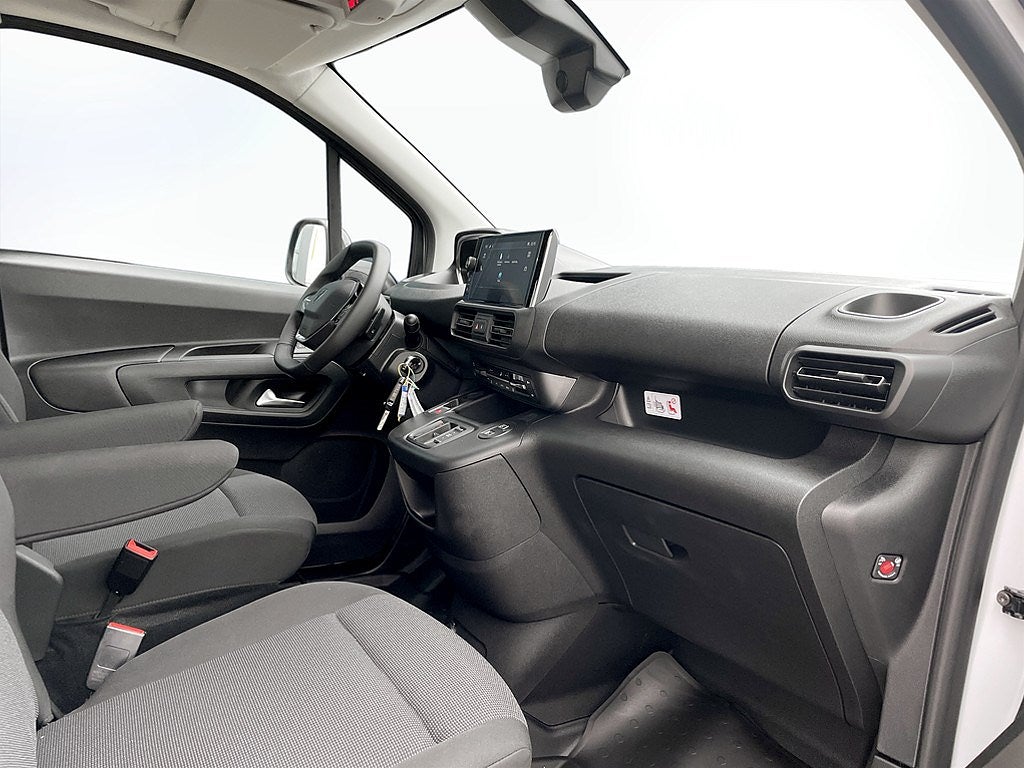 Bild på Peugeot Partner Crew Cab 1,5 BlueHDi 130hk Aut - EDITION! SERVICE & VINT