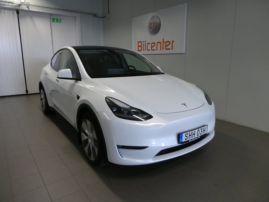 Tesla Model Y Long Range AWD Drag-Skinn-Värmare-Pano-360°-SoV