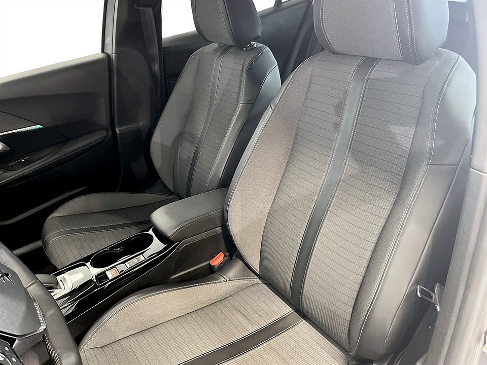 Bild på Peugeot E-2008 Selection Pack 50kWh 136hk Aut BACKKAMERA
