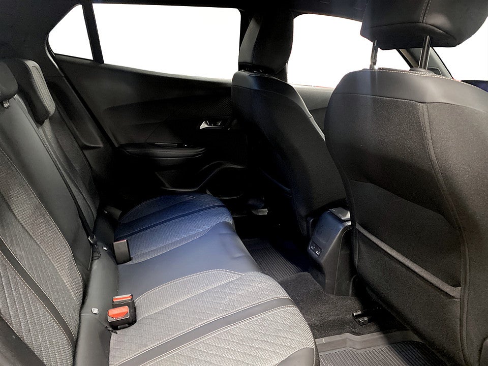 Bild på Peugeot 2008 Allure 1.2 PT 130hk Aut BACKKAMERA CARPLAY
