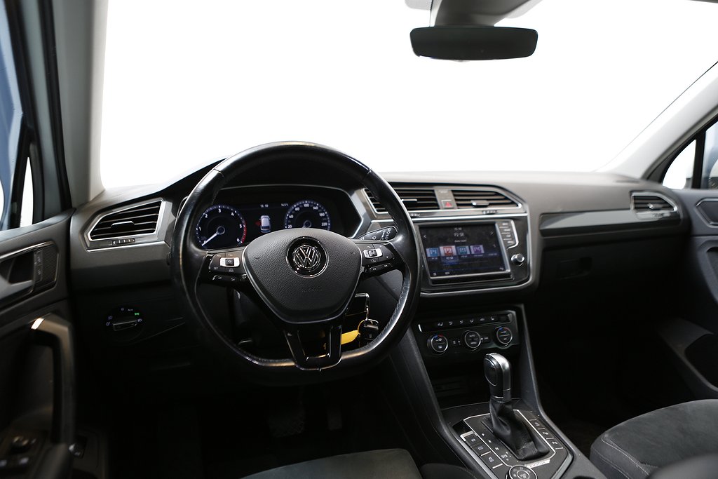 Volkswagen Tiguan 2,0 TDI 190hk 4M Executive Värmare Drag 2017