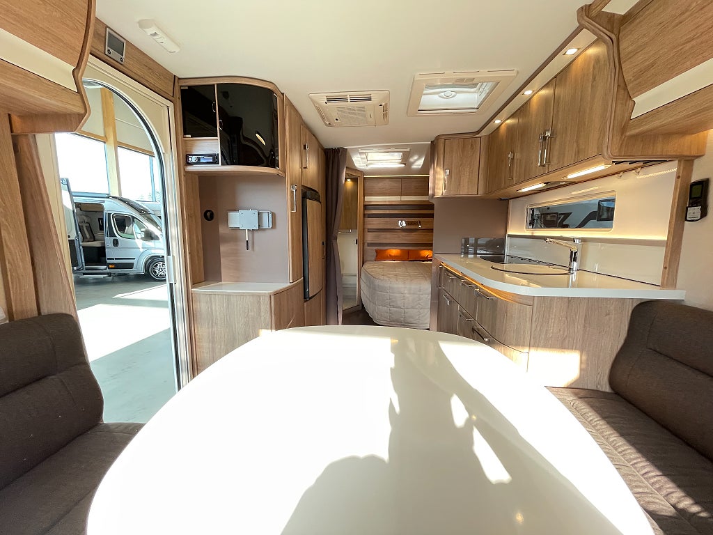 Kabe Smaragd 520 XL KS / ALDE / AC / Året runt standard / 1995kr/mån  - Kabe