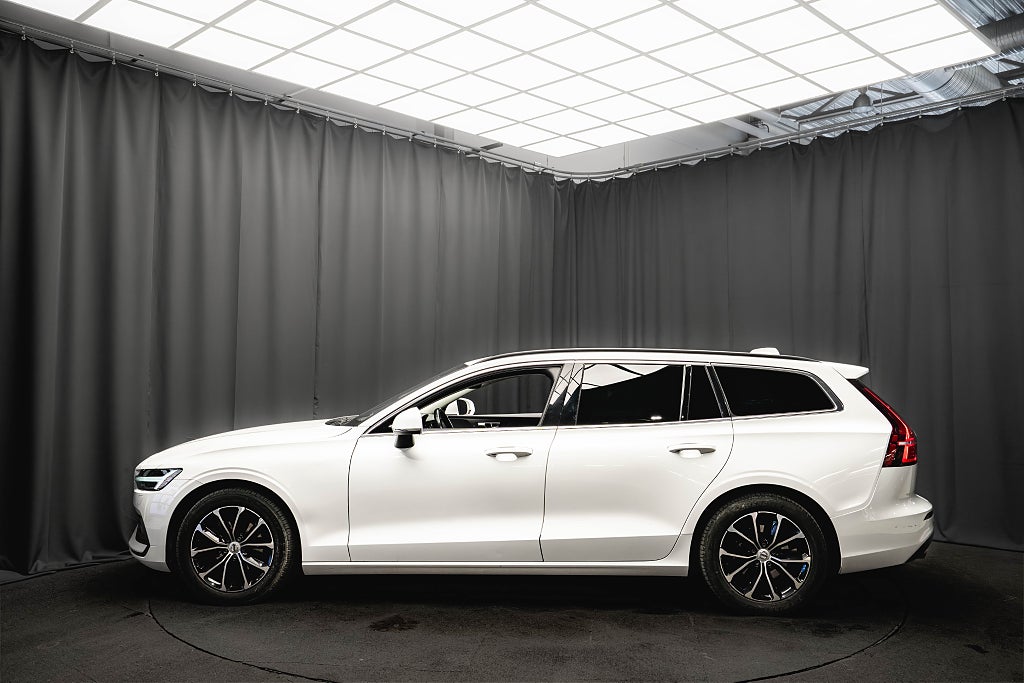 Volvo V60 B4 DRAG KAMERA D-VÄRM ADAPTIV-FART CARPLAY MOMS 197hk