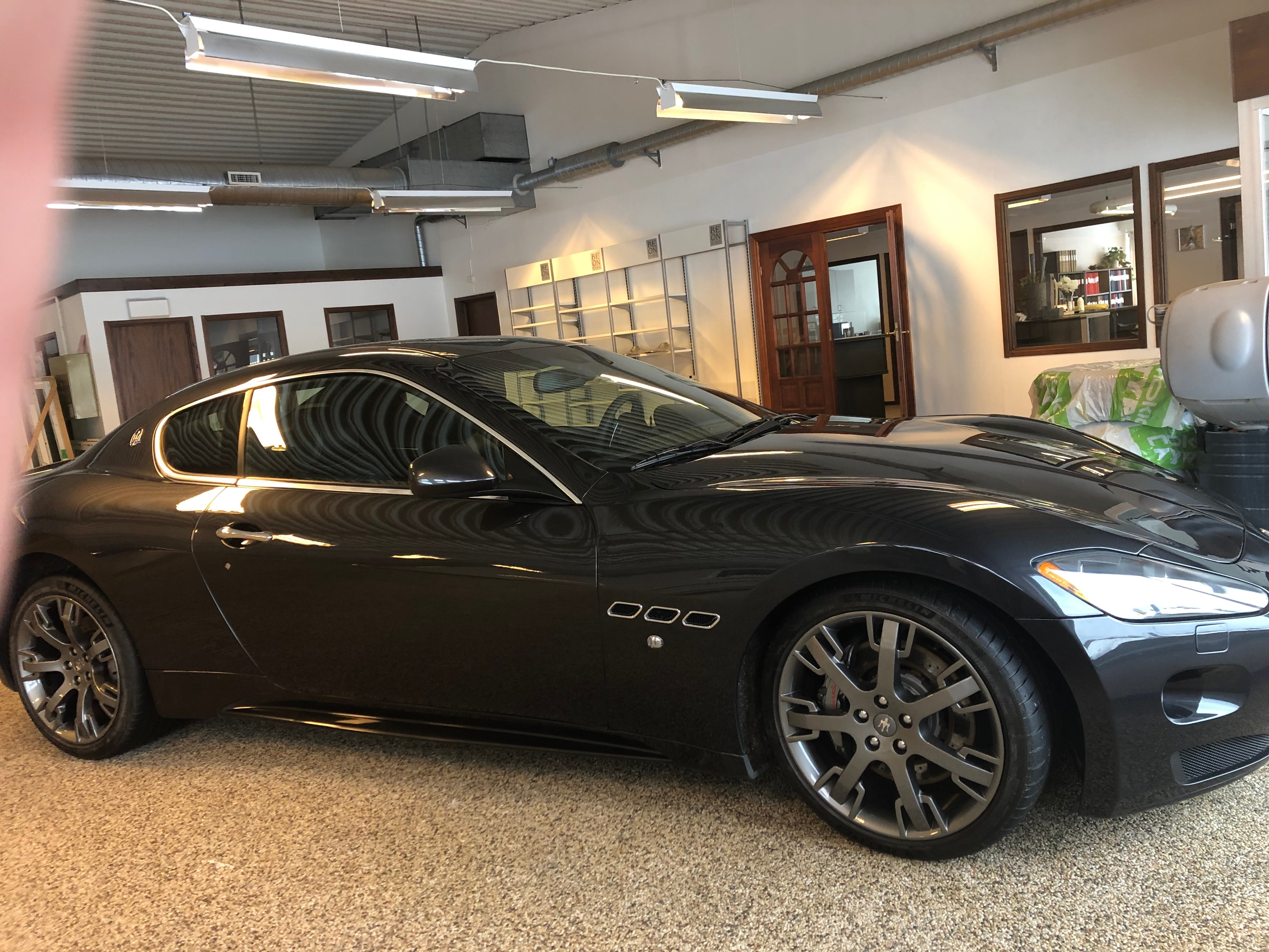 Maserati GranTurismo S MC-Shift 441hk 2008, bild 2/34
