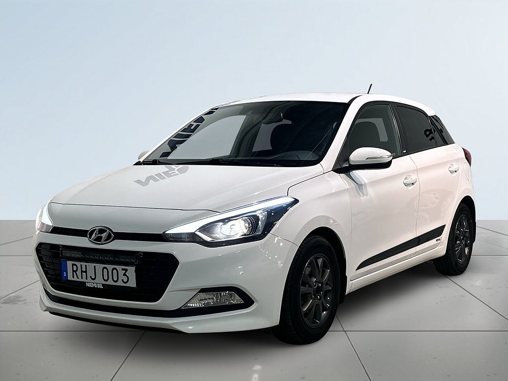 Hyundai i20 1.0 Premium Extraljus Rattvärme Mvärm Psens S/V-hjul
