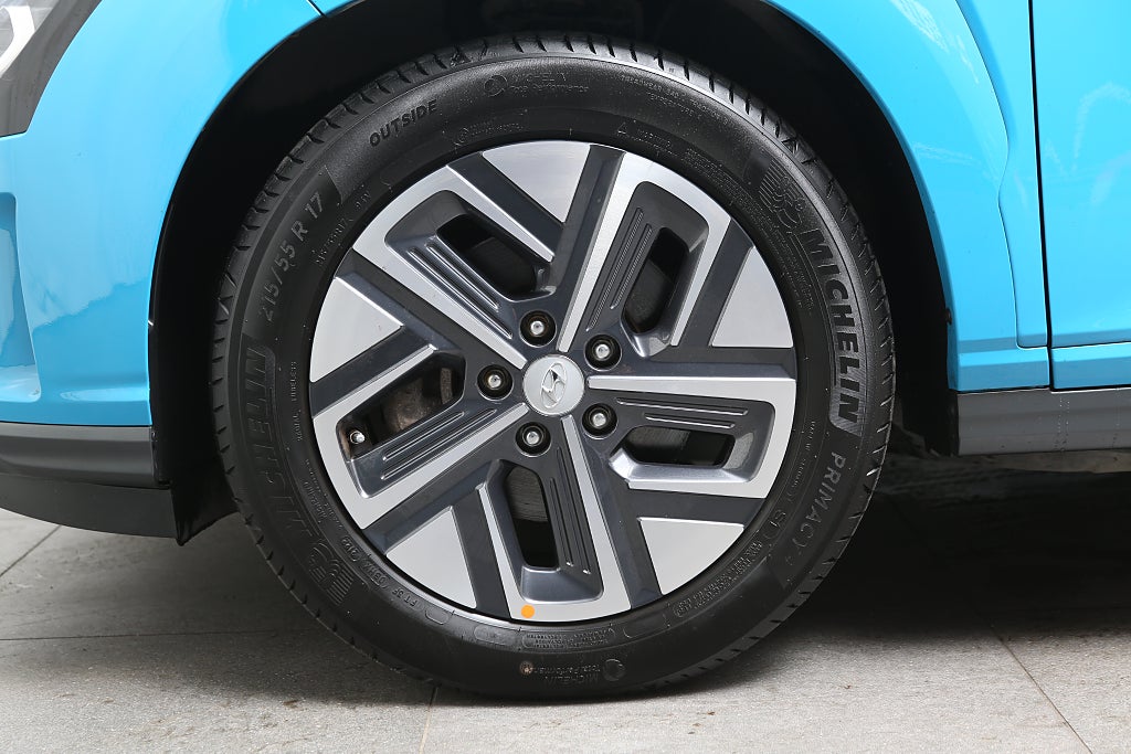 Hyundai Kona EV 39.2 kWh Essential Kamera Navi KRELL Leasbar 2022