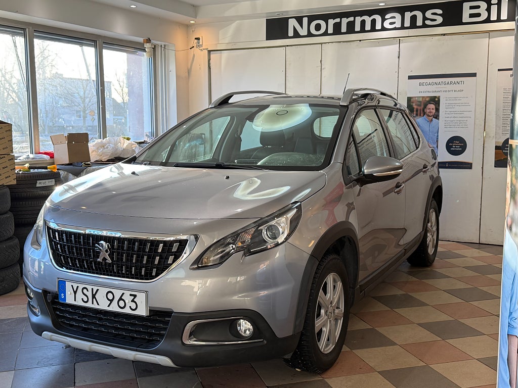 Peugeot 2008 1.2 PureTech Automat/110hk/Drag/M+Värm/3900mil/Enägare