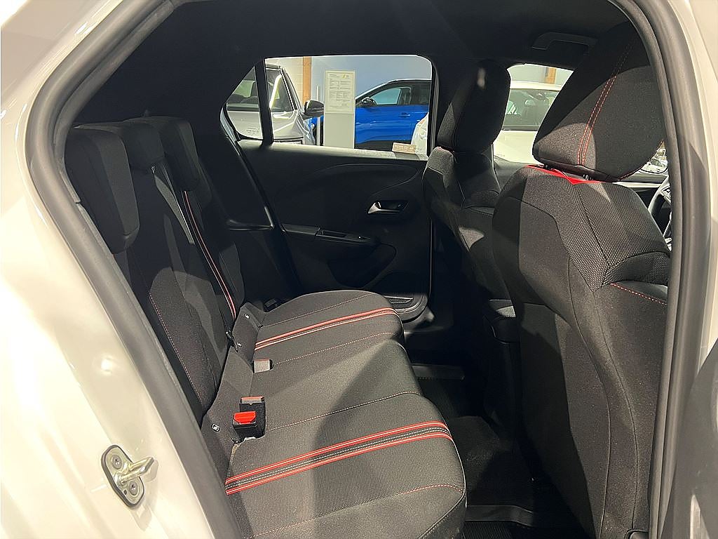 Bild på Opel Corsa GSi 1.2 PT 130hk Aut - CARPLAY, EN ÄGARE