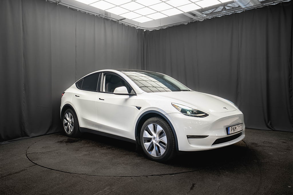 Tesla Model Y Long Range AWD DRAG PANO LÄDER 1-ÄGARE MOMS