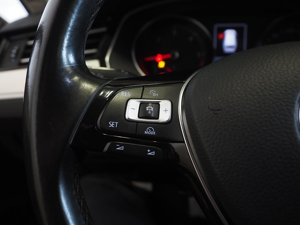 Volkswagen Passat Alltrack 2.0 TDI 190hk 4Motion | D-värm | Drag | Backkame 2017