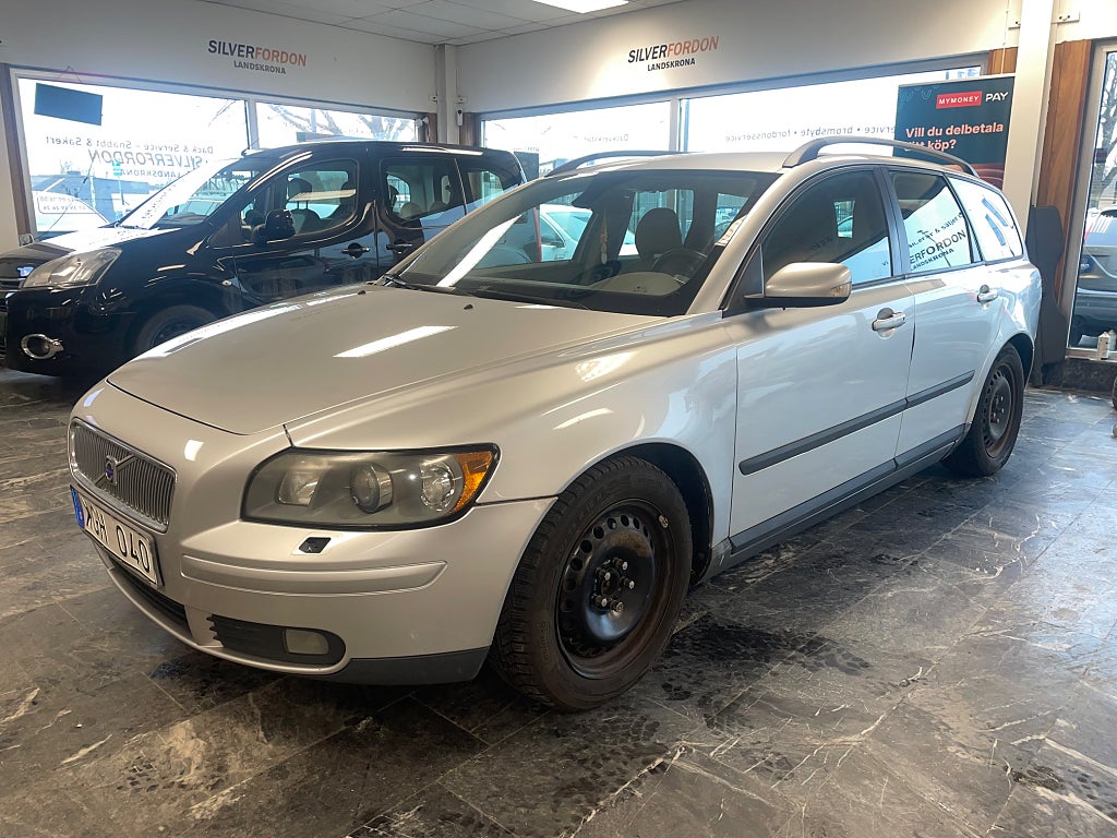 Volvo V50 2.4 Kinetic Nyserv/kamrembytt