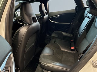 Volvo V40 D3 R-Design Aut Dvärmare B-kamera Farthållare S&V-däck – bild 13
