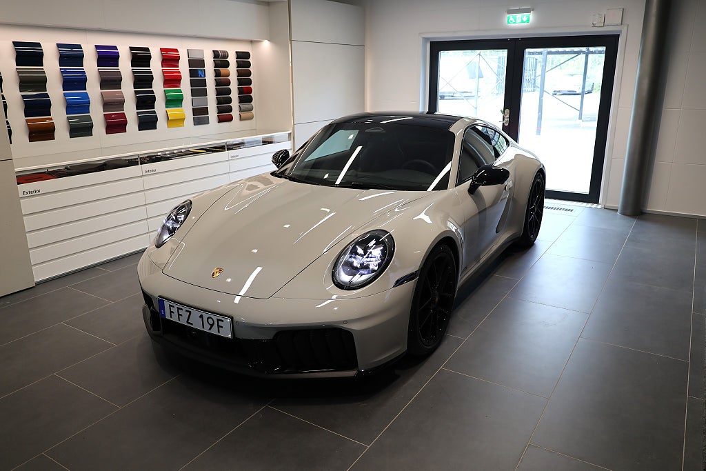Porsche 911 Carrera GTS