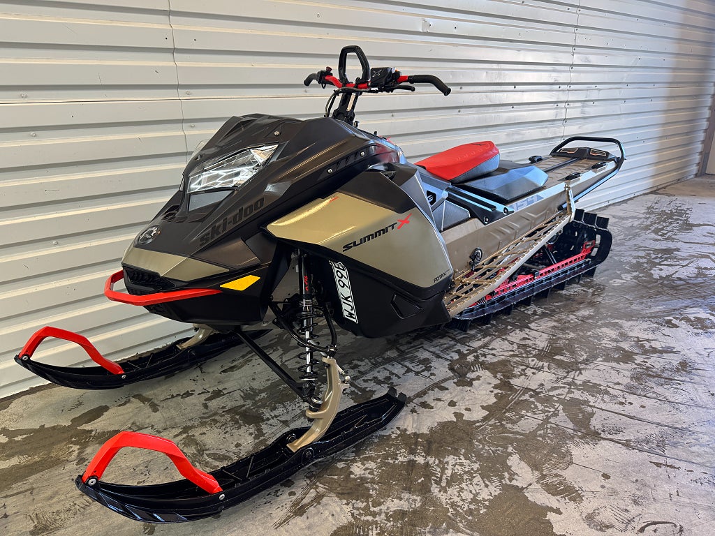 Ski-Doo summit expert turbo 154"/1333:-/mån/Frakt-22