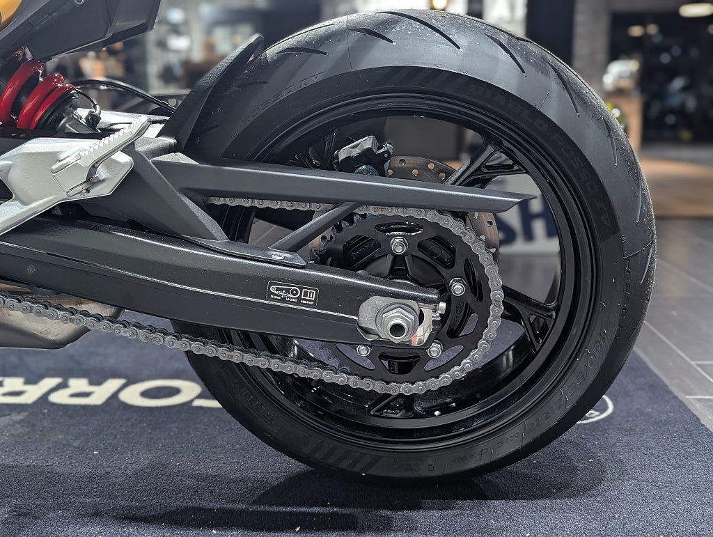 BMW F900R 3,45%/NU: 122.900kr! SPARA: 7.495kr!/Quickshifter/Dynamic.