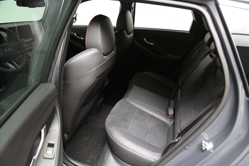 Hyundai i30 N-Line MHEV Kombi Automat Kamera Navi Carplay fd. demo 2025