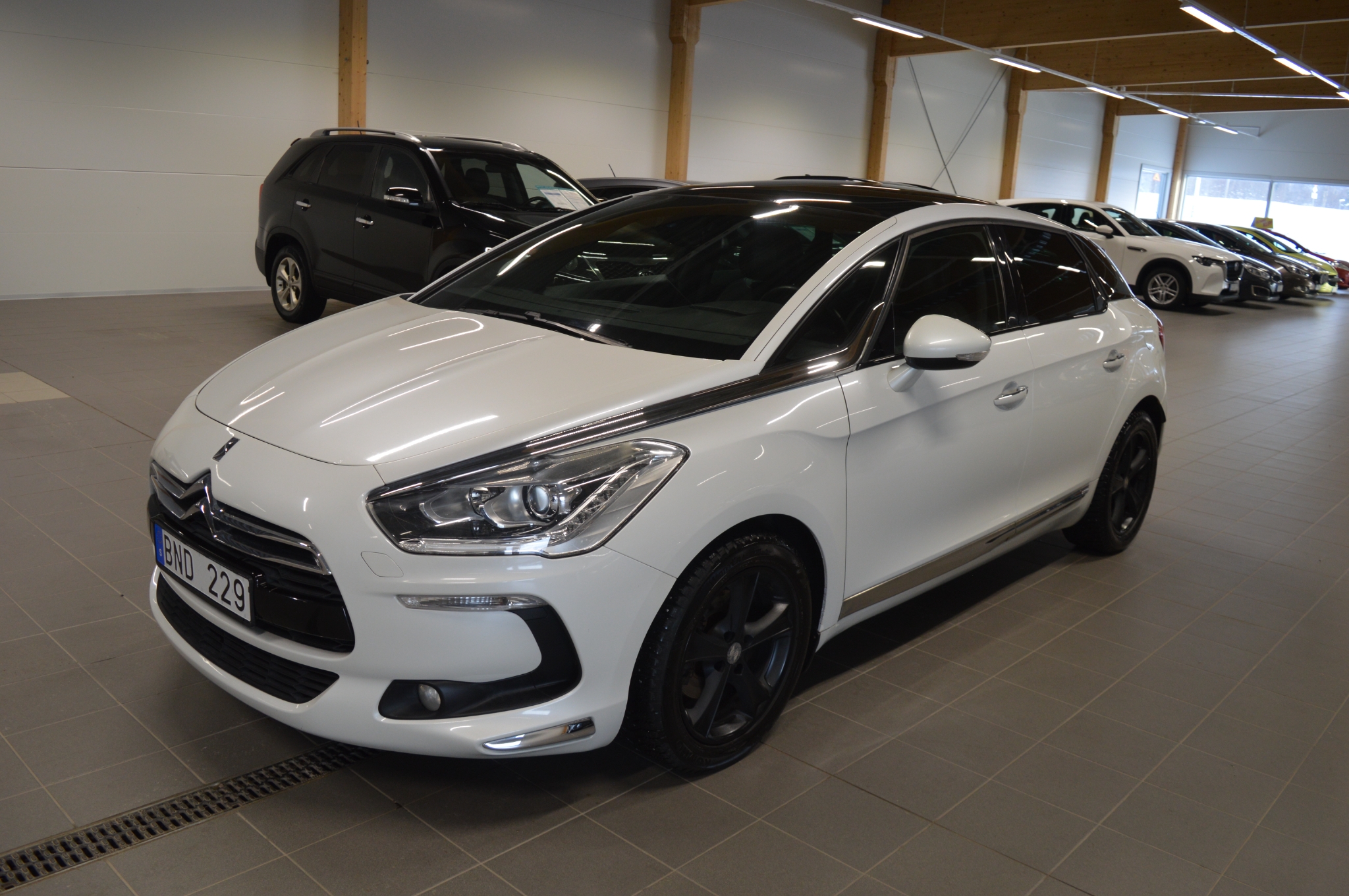 Citroen DS5 2.0 HDi /AUTO/Euro 5 2013, bild 6/40