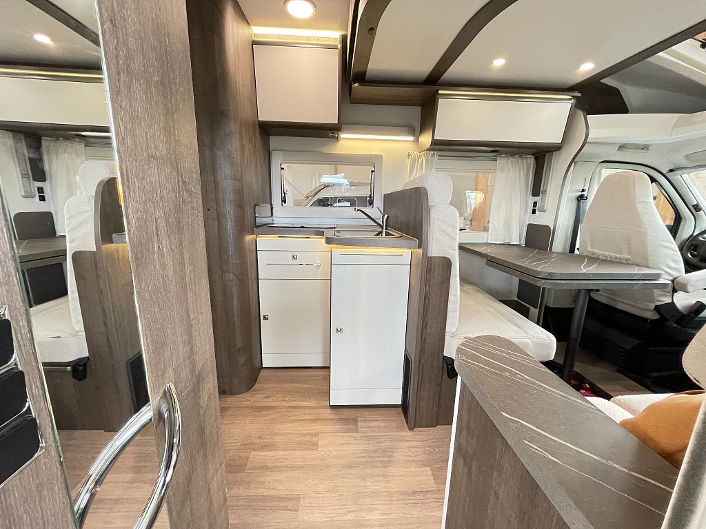 Benimar Tessoro 463 / B-körkort / Taksäng / Solcell / 165hk /  - Benimar