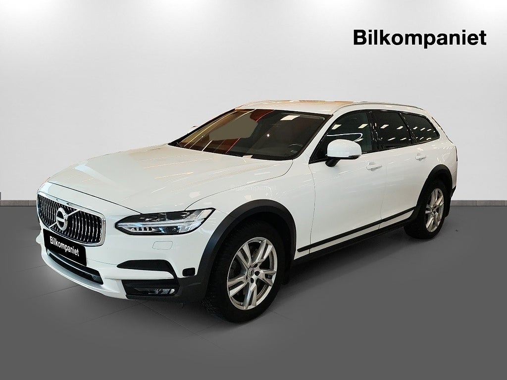 Volvo V90 Cross Country D4 AWD Geartronic Momentum (Vinterhjul, Dragkrok)