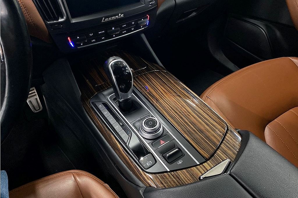 Maserati Levante S Automatisk, 430hk, Fr 2,95%, 12 mån garanti