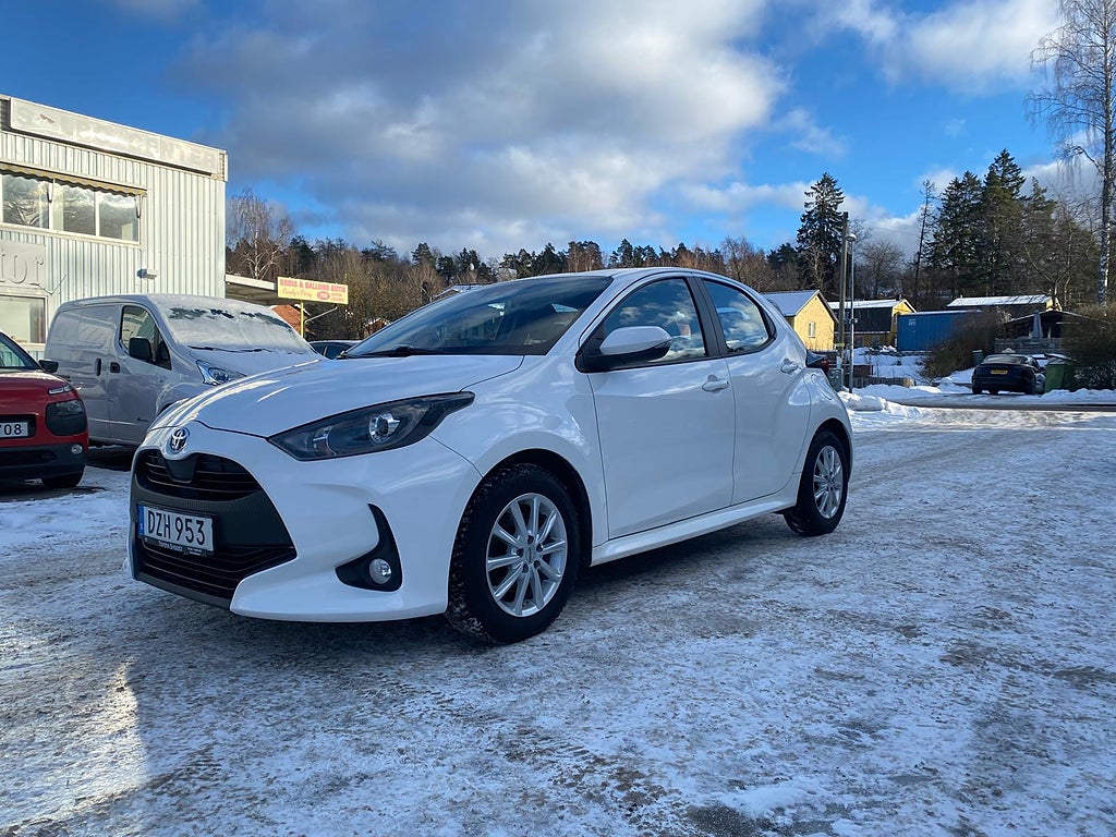 Toyota Yaris Hybrid CVT Active Auto Bak-Kamera Leasingsbar  Euro 6