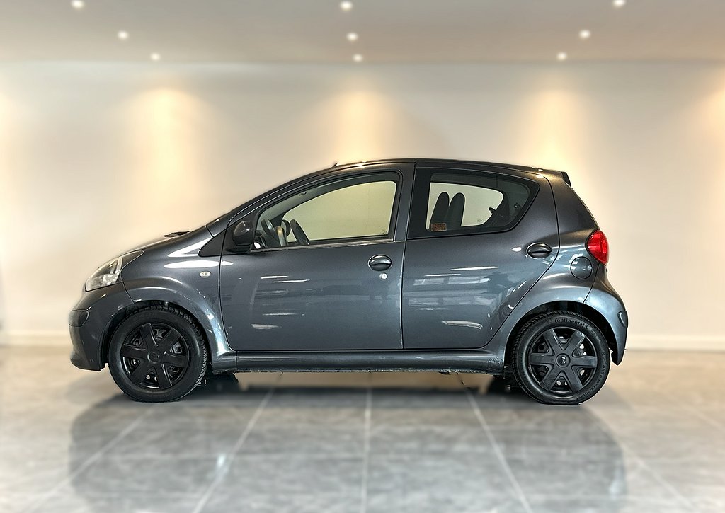 Toyota Aygo 1.0 86HK AUTOMAT NYBESIKTGAD PSENSOR ()