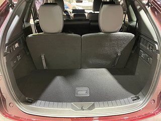 SUV Mazda CX-80 25 av 28