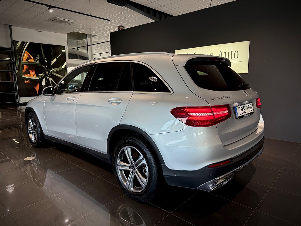 Mercedes-Benz GLC 220 d 4MATIC Exclusive pkt Värmare - bild 3