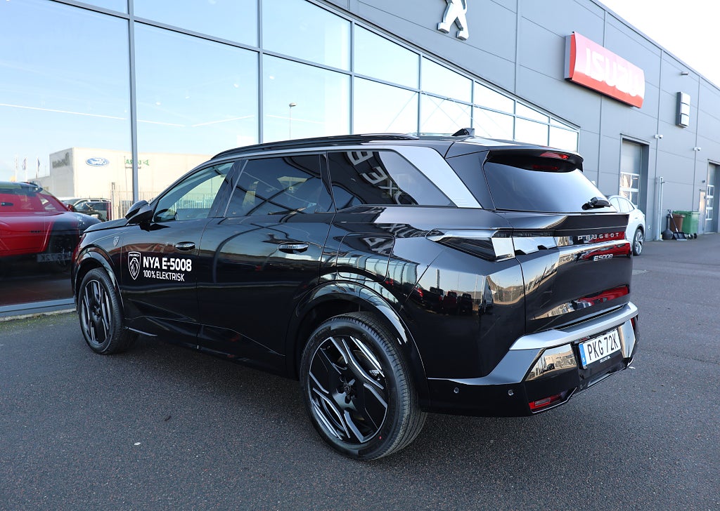 Peugeot E-5008 Edition ULTIMATE 73 kWh 213hk 500km 7-sits