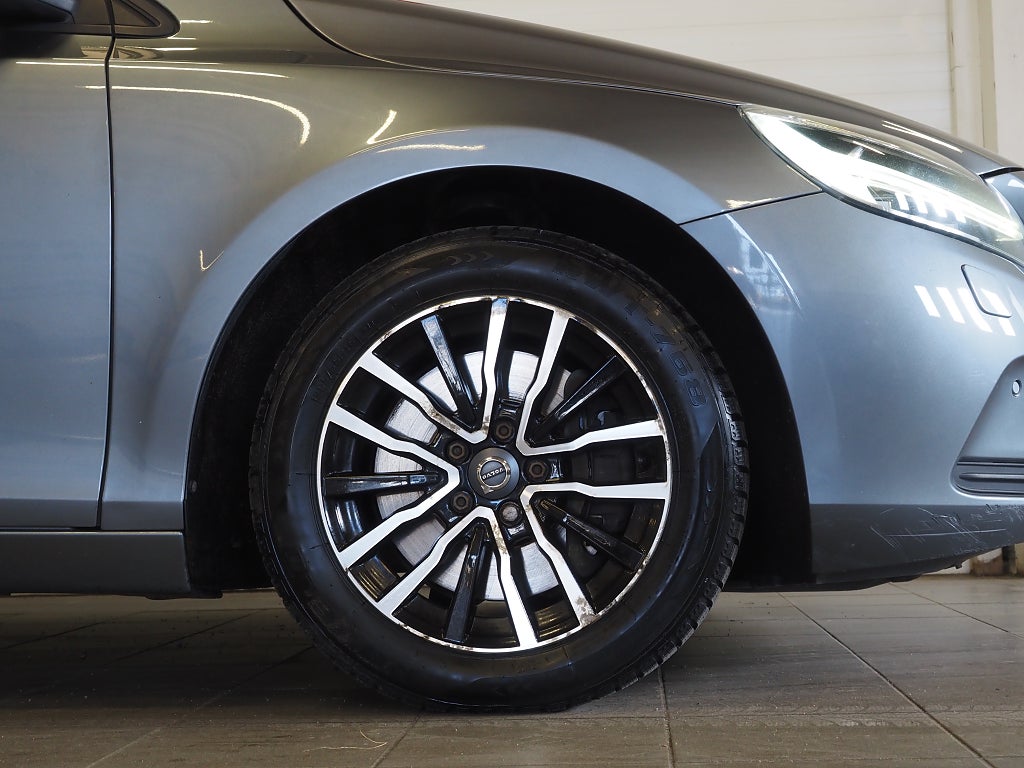 Volvo V40 D3 115hk Business Advanced Momentum | B-Kamera | VOC |