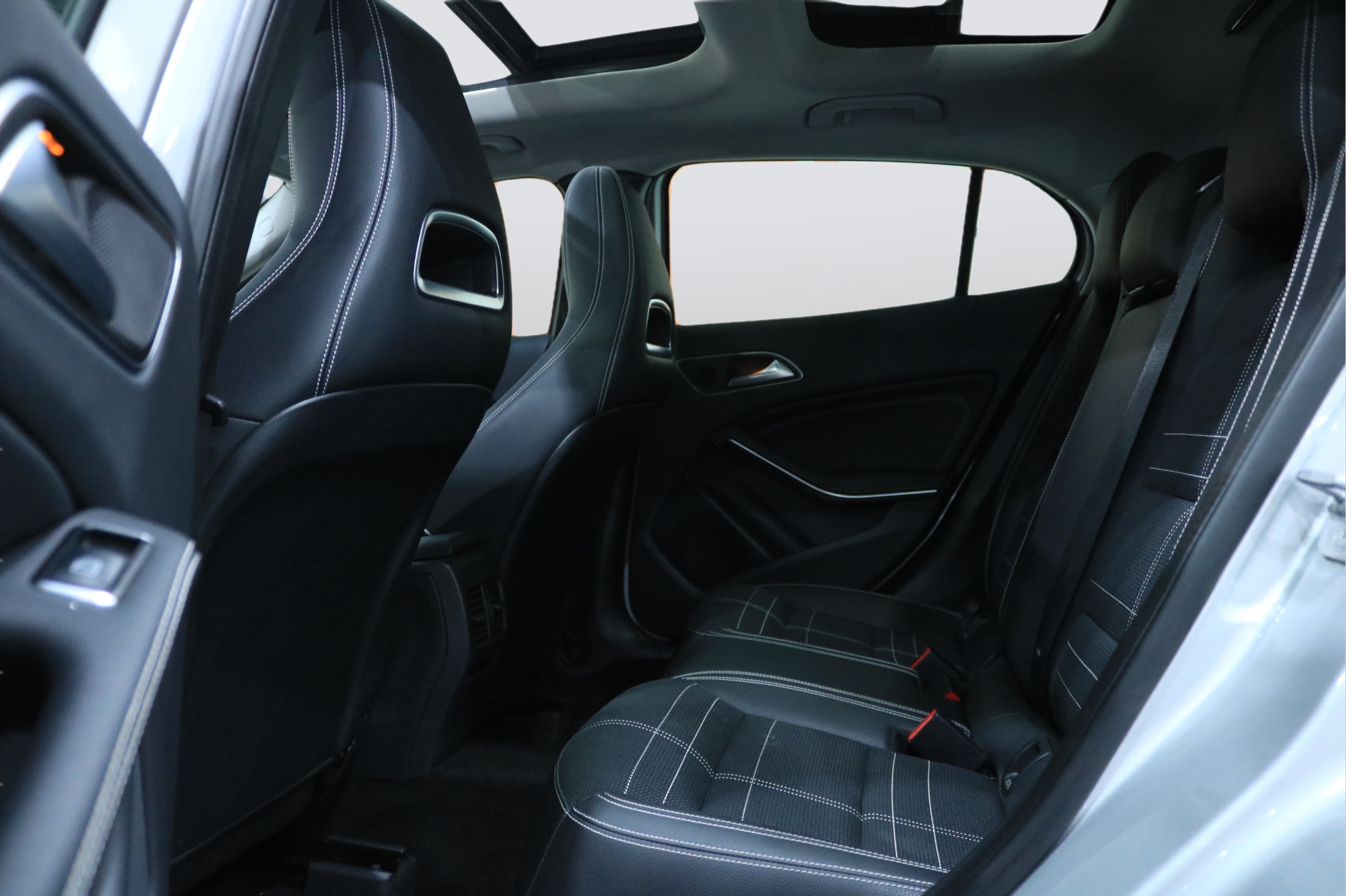 Mercedes-Benz GLA 200 7G-DCT Urban Line 2017, bild 6/51