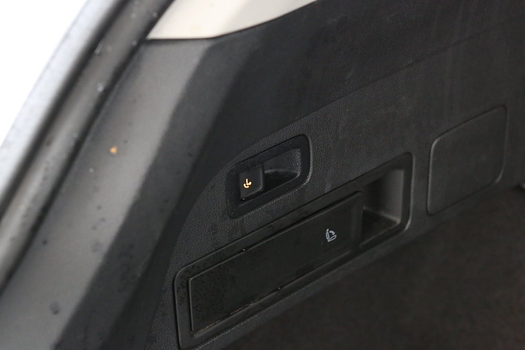 Volkswagen Tiguan Allspace 2,0 TDI 150hk 4M DSG D-värm Drag 2018