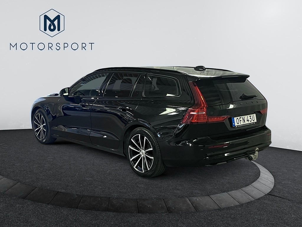 Volvo V60 Recharge T6 AWD Plus Dark 399hk H/K DRAG Orrefors NAVI bild 3