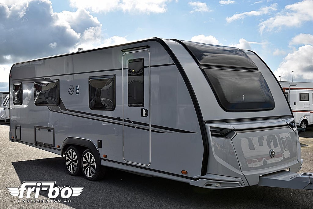 Knaus 650 PEB Südwind 60 Years, Långbäddar