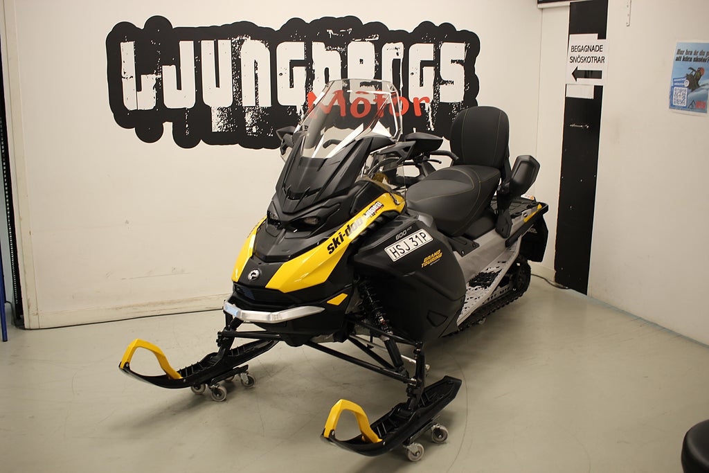 Ski-Doo GT Sport 600 ACE 137" 2026 *MOMSAD